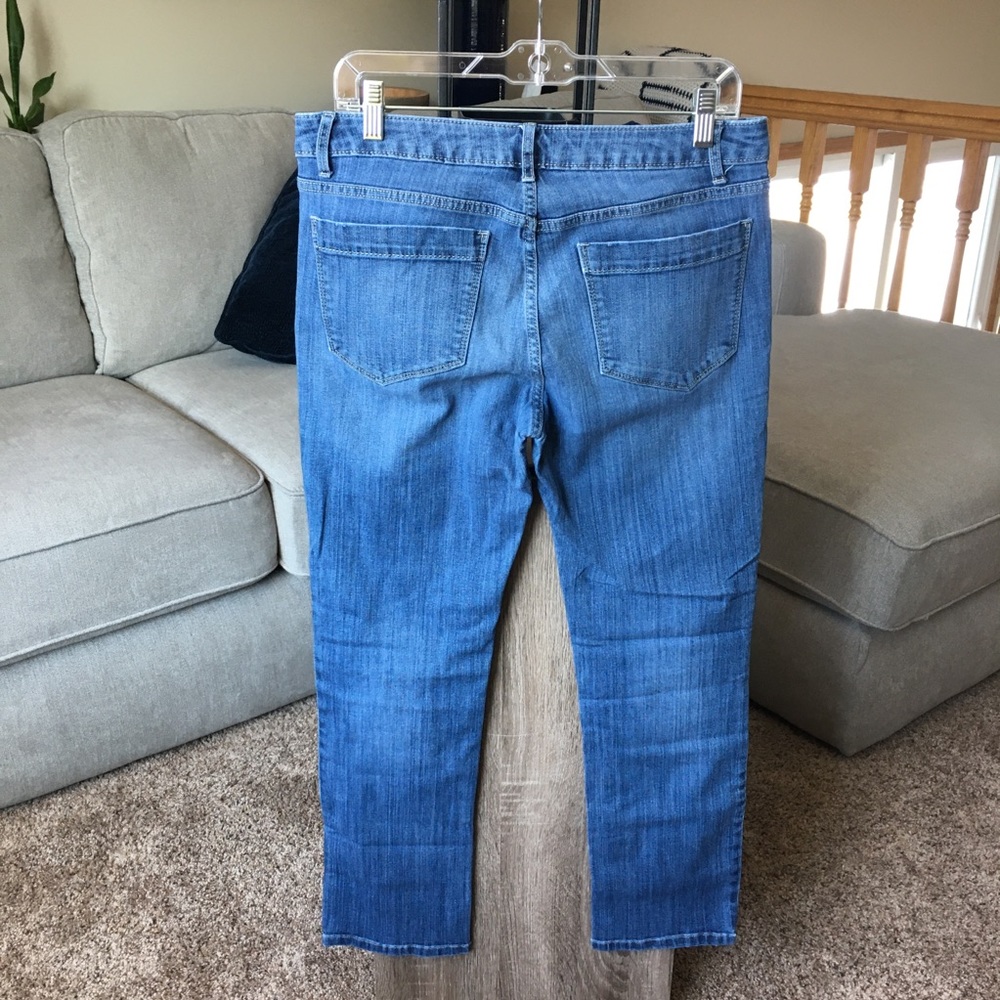 Cuffed Jean Capri - Picture 5 of 6